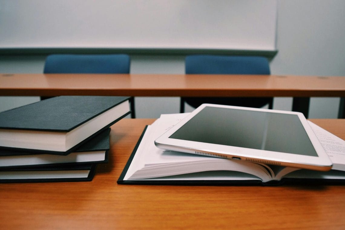 diferencias UNIR vs universidad presencial